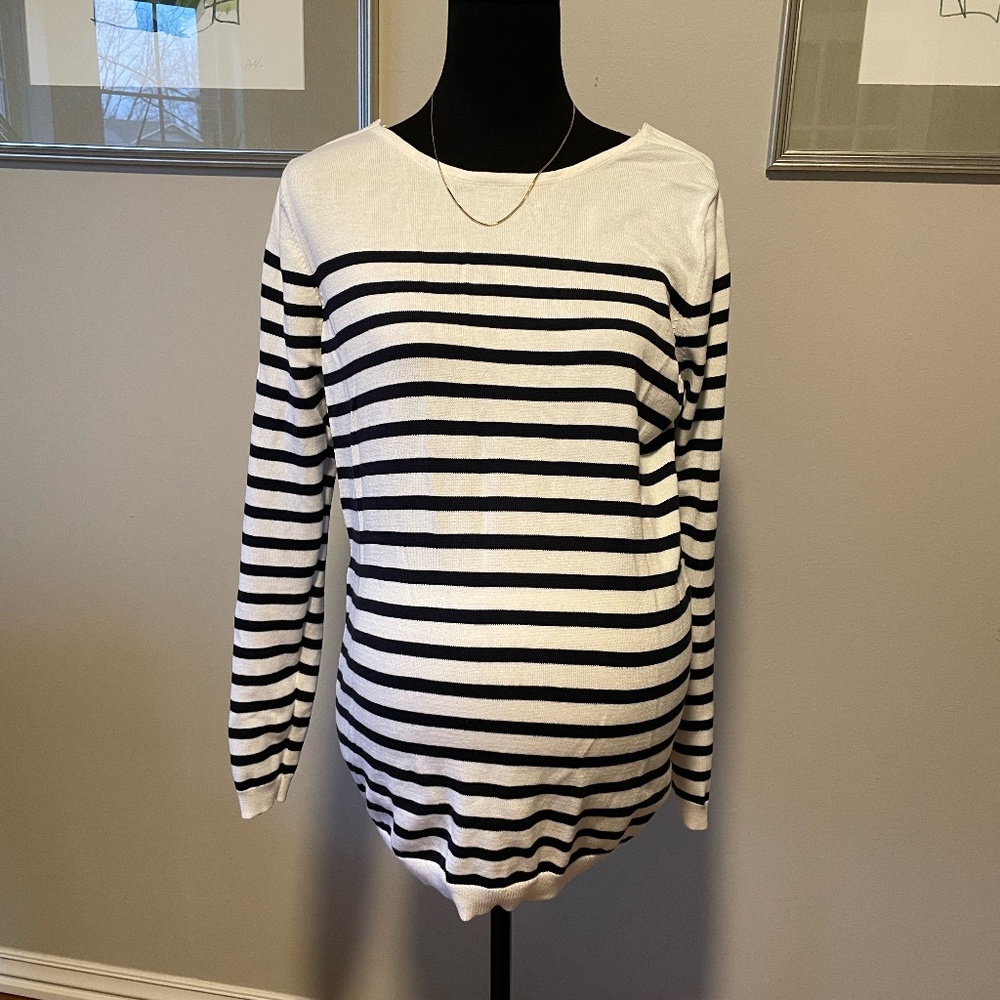 Seraphine white/black striped crewneck maternity/nursing top, size L